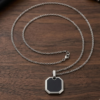 COLLAR ÉBANO GEOMÉTRICO