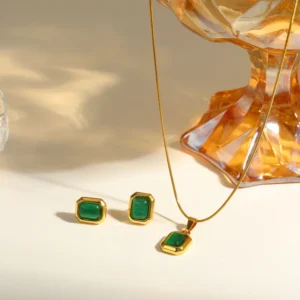 SET ARETES Y COLLAR ESMERALDA
